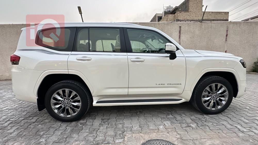 تويوتا لاندكروزر